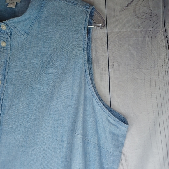 J.Crew Factory Women's Light Blue Button Up Sleeveless Top NWT - Picture 2 of 13